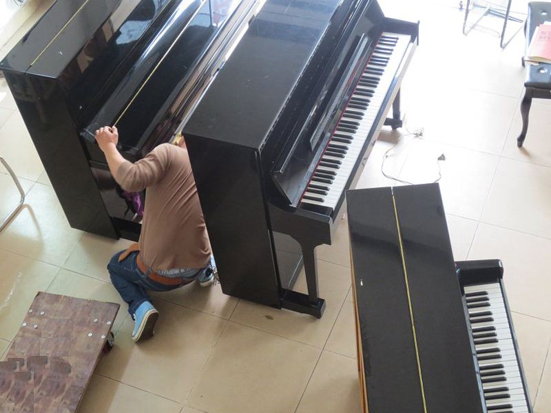 户县搬钢琴